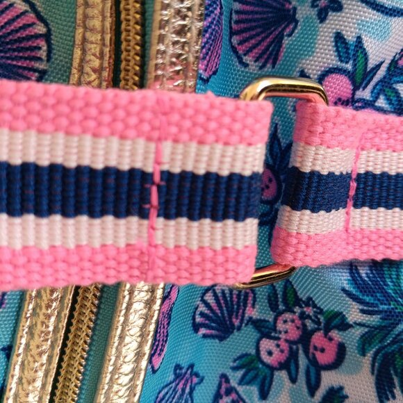 Lilly Pulitzer Overnight Duffle Amalfi Blue Lilly's Roadtrip EUC - Picture 12 of 17